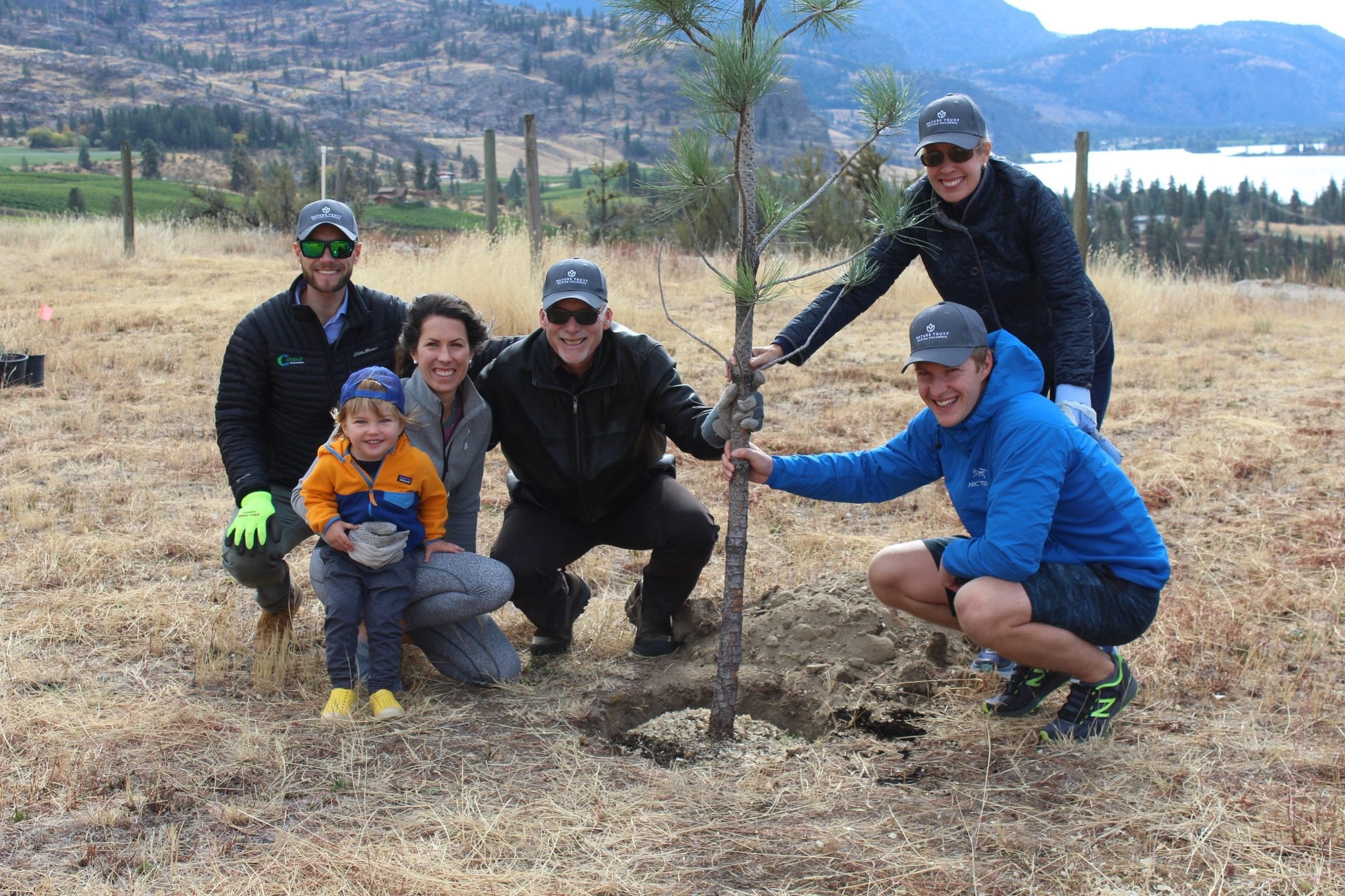 Vaseux Lake planting with Christopher family
